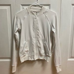 LuLulemon ‘Om Me Home’ Style Zip Up, size 4